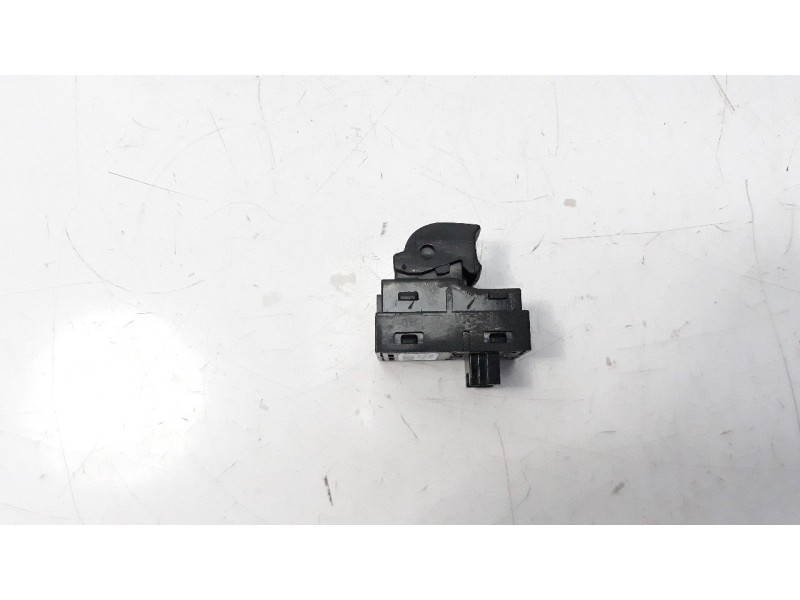 Recambio de mando elevalunas delantero derecho para bmw serie 3 lim. (f30) 318d advantage referencia OEM IAM 920810702  
