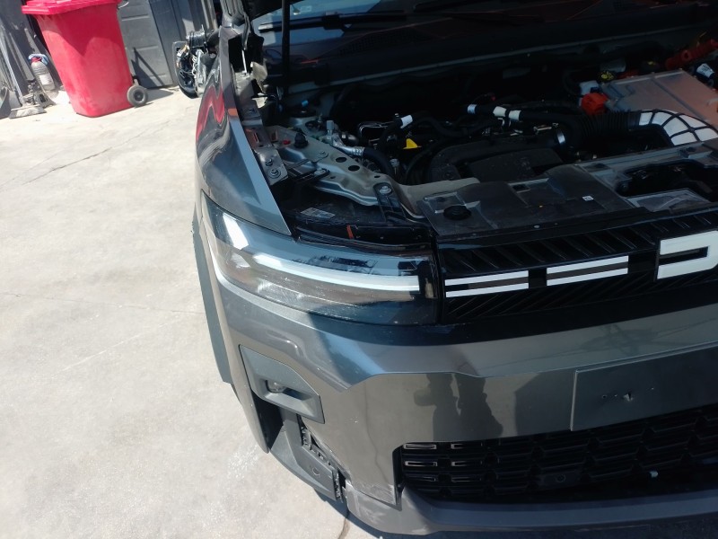 Recambio de faro derecho para dacia bigster referencia OEM IAM   