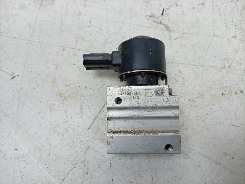 Recambio de valvula intercambio de calefaccion para renault 4 e-tech 120 referencia OEM IAM  4475200580 