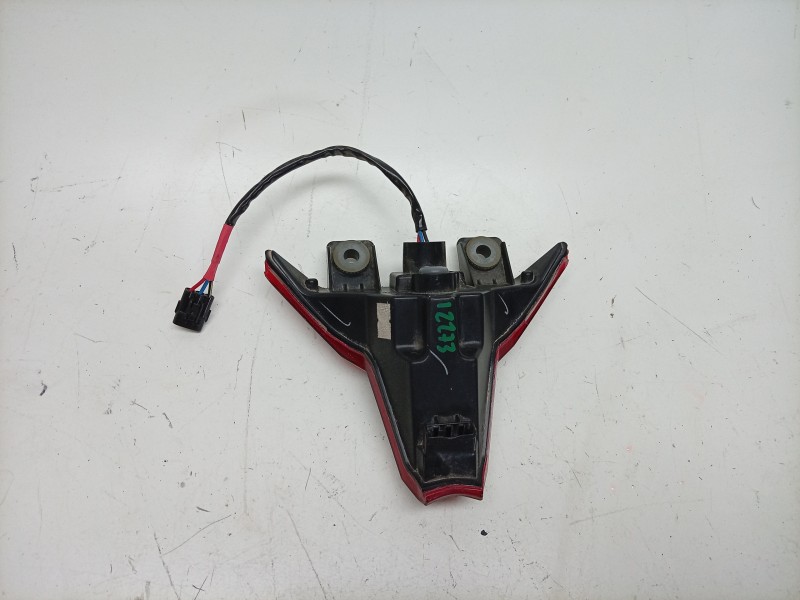 Recambio de piloto trasero central para kawasaki zx-4r zx-4r referencia OEM IAM 230250400 230250400 