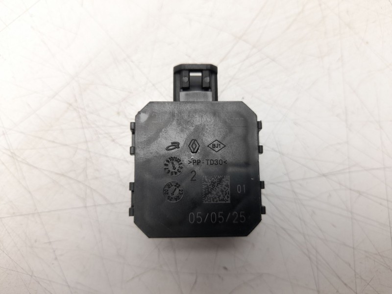 Recambio de luz interior para renault 4 e-tech 120 referencia OEM IAM  264305184R 