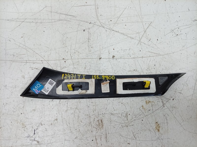 Recambio de moldura para renault 4 e-tech 120 referencia OEM IAM  4EPG8Q 