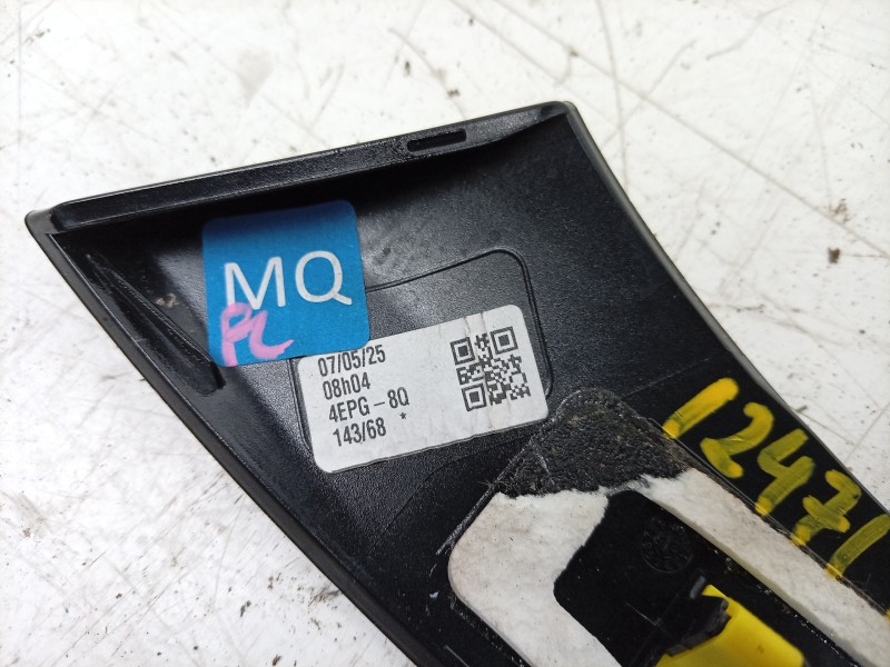 Recambio de moldura para renault 4 e-tech 120 referencia OEM IAM  4EPG8Q 
