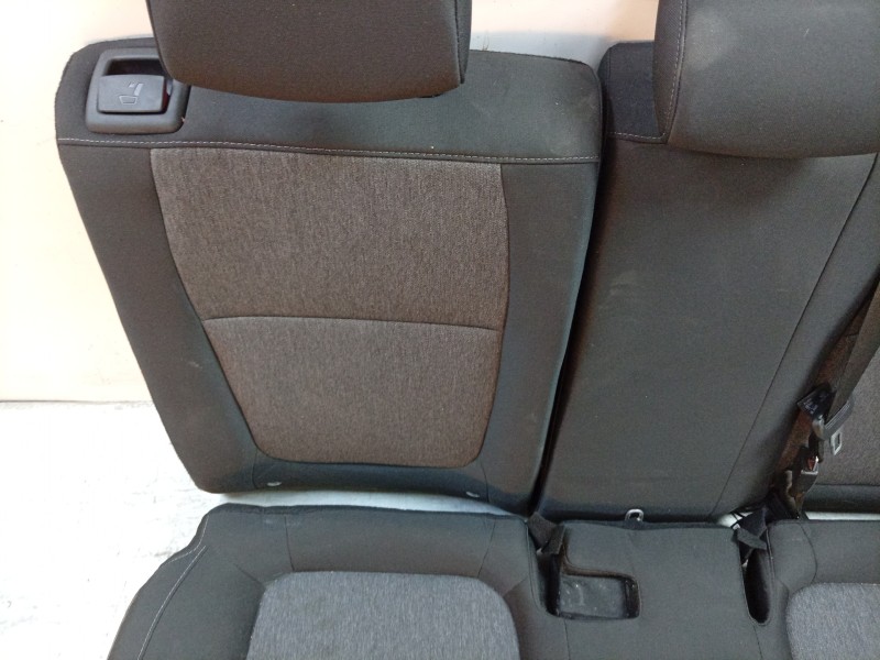 Recambio de asientos traseros para kia stonic (yb) 1.0 t-gdi eco-dynamics+ referencia OEM IAM  89150H8000 