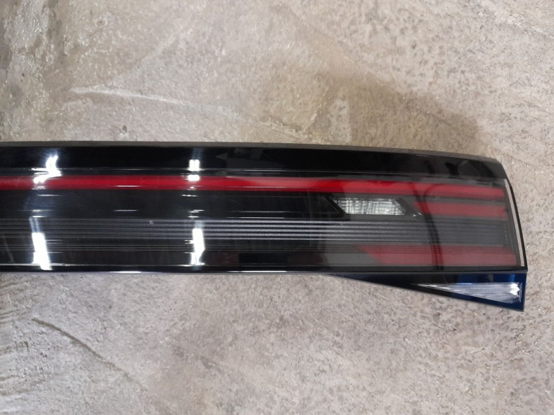 Recambio de piloto trasero central para volkswagen taigo (cs1) 1.0 tsi referencia OEM IAM  2G7945093 