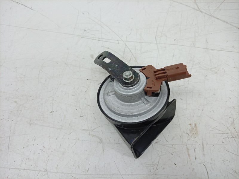 Recambio de claxon para renault 4 e-tech 120 referencia OEM IAM  256208803R 