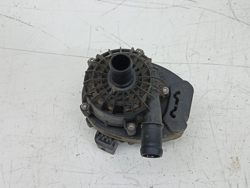 Recambio de bomba agua para renault 4 e-tech 120 referencia OEM IAM   