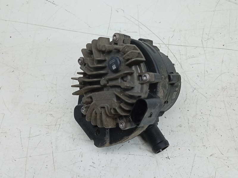 Recambio de bomba agua para renault 4 e-tech 120 referencia OEM IAM   
