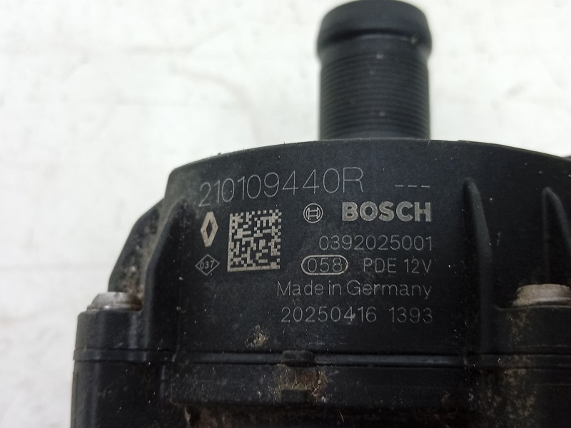 Recambio de bomba agua para renault 4 e-tech 120 referencia OEM IAM   