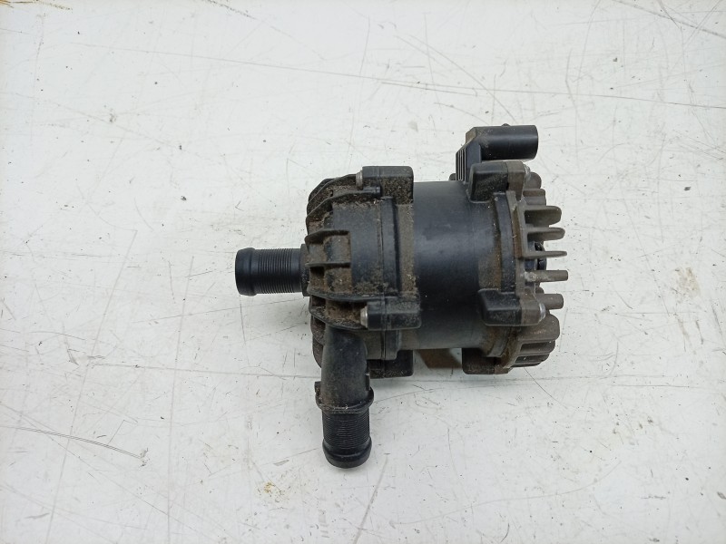 Recambio de bomba agua para renault 4 e-tech 120 referencia OEM IAM 0392025000 210100165R 