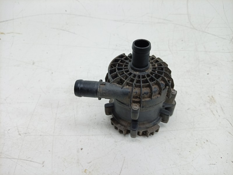 Recambio de bomba agua para renault 4 e-tech 120 referencia OEM IAM 0392025000 210100165R 