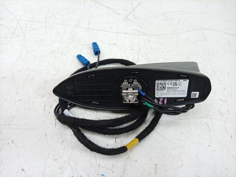 Recambio de antena para renault 4 e-tech 120 referencia OEM IAM  282161699R 