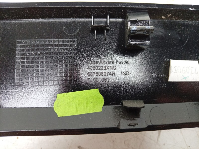 Recambio de rejilla aireadora para renault 4 e-tech 120 referencia OEM IAM   