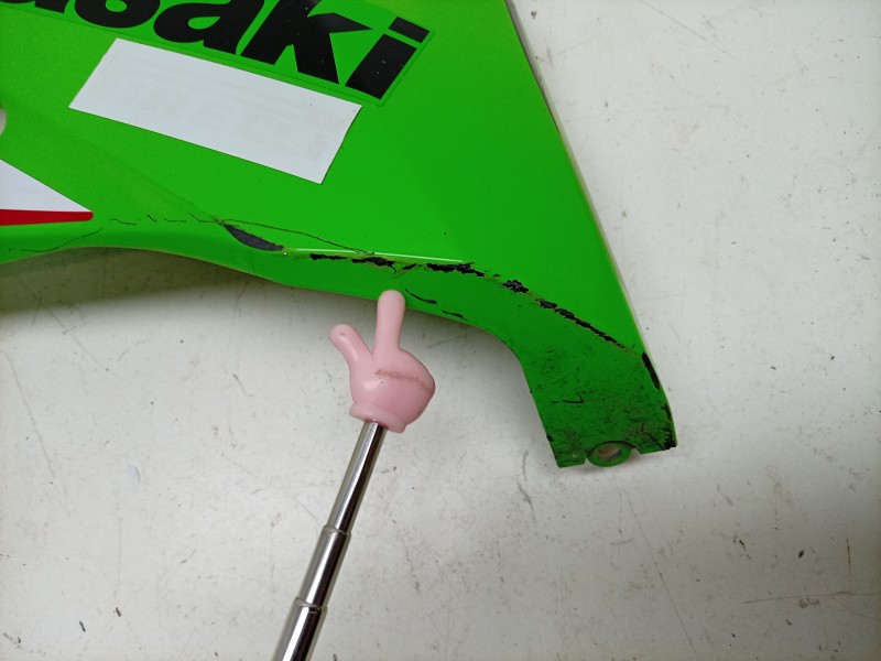 Recambio de moldura para kawasaki zx-4r zx-4r referencia OEM IAM  550280735 