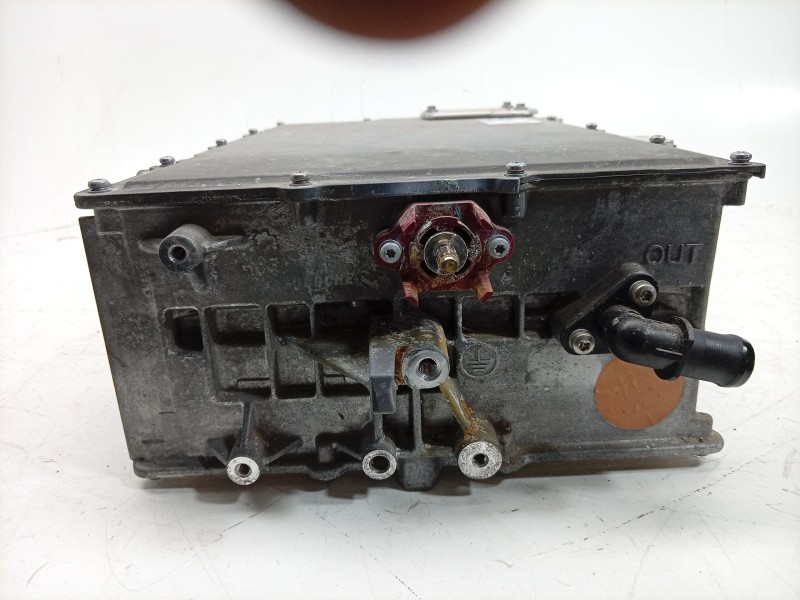 Recambio de inversor para renault 4 e-tech 120 referencia OEM IAM  296052482R 