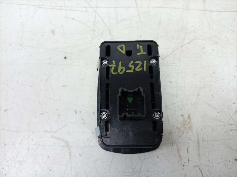 Recambio de mando elevalunas trasero derecho para maserati ghibli iii (m157) 3.0 s q4 referencia OEM IAM  670010306 