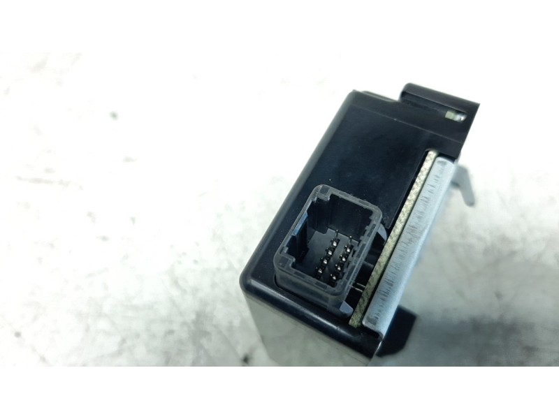 Recambio de modulo electronico para toyota rav4 referencia OEM IAM 8976042034  