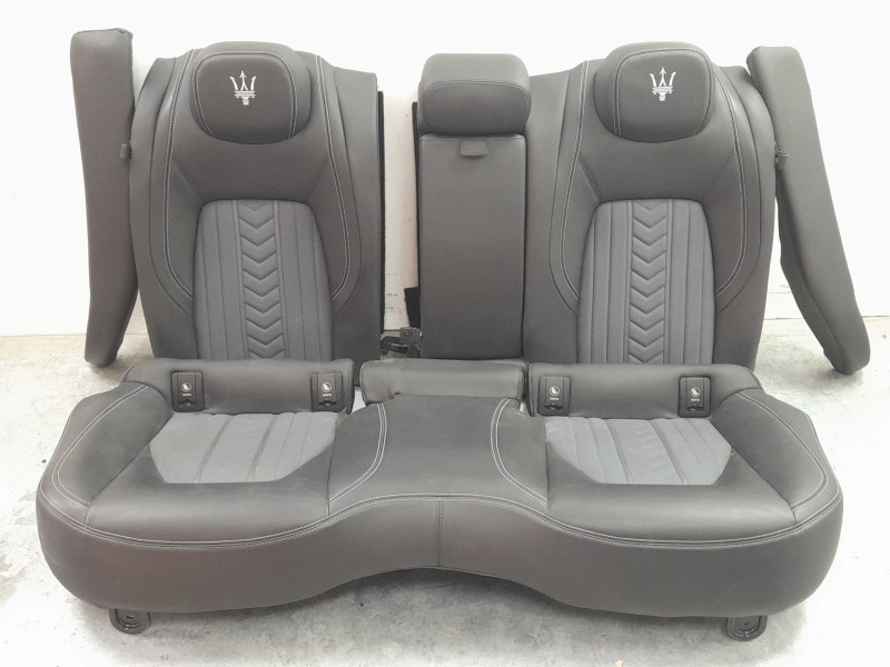 Recambio de asientos traseros para maserati ghibli iii (m157) 3.0 s q4 referencia OEM IAM  673003355 