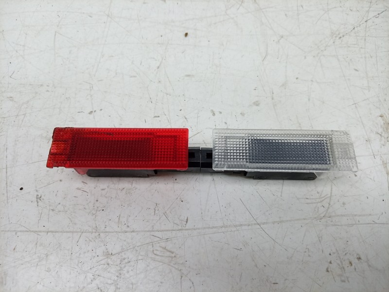 Recambio de luz interior para maserati ghibli iii (m157) 3.0 s q4 referencia OEM IAM  0700800 