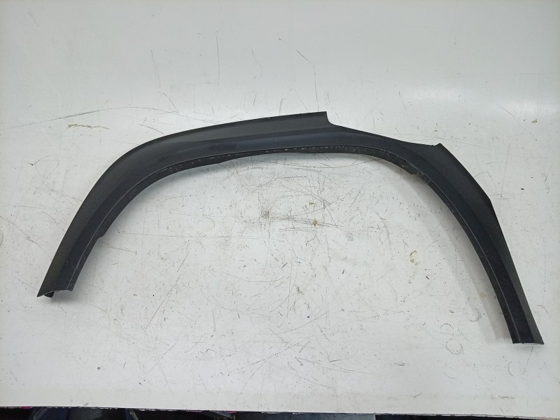 Recambio de aletin delantero izquierdo para renault 4 e-tech 120 referencia OEM IAM  638134880R 