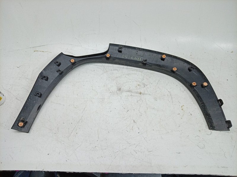 Recambio de aletin delantero izquierdo para renault 4 e-tech 120 referencia OEM IAM  638134880R 