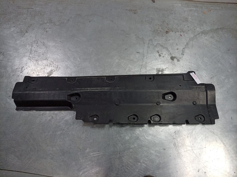 Recambio de cubrecarter para renault 4 e-tech 120 referencia OEM IAM  748150857R 