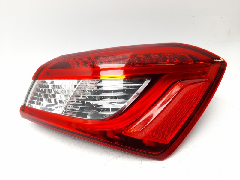 Recambio de piloto trasero derecho para maserati ghibli iii (m157) 3.0 s q4 referencia OEM IAM  670107148 