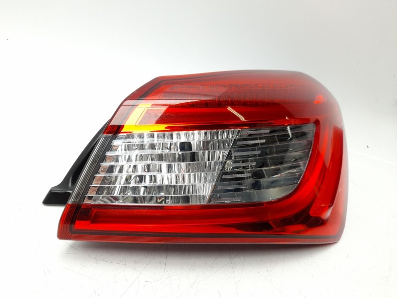 Recambio de piloto trasero derecho para maserati ghibli iii (m157) 3.0 s q4 referencia OEM IAM  670107148 
