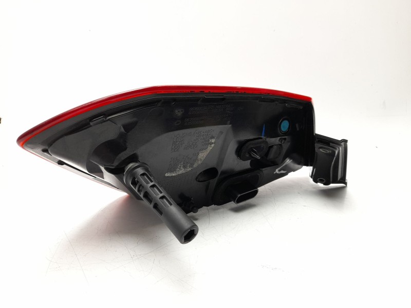 Recambio de piloto trasero derecho para maserati ghibli iii (m157) 3.0 s q4 referencia OEM IAM  670107148 