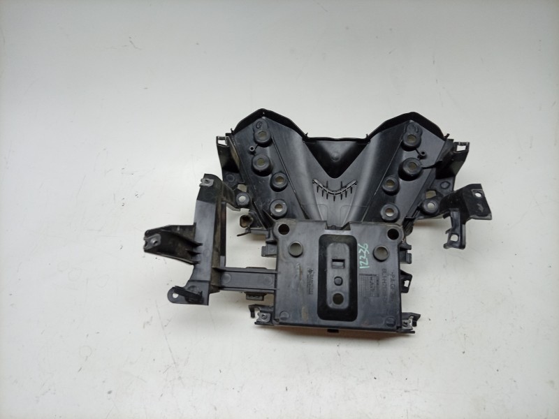 Recambio de moldura para yamaha x-max x-max 400 (sh11) referencia OEM IAM  BL1H212B00 