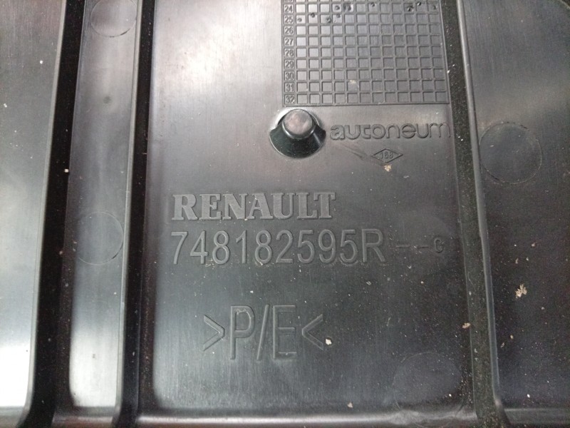 Recambio de cubrecarter para renault 4 e-tech 120 referencia OEM IAM  748182595R 