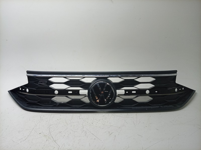Recambio de rejilla delantera para volkswagen taigo (cs1) 1.0 tsi referencia OEM IAM  2G7853651FZLL 