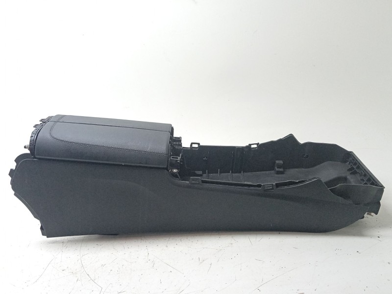 Recambio de apoyabrazos central para mercedes-benz cle cle 220d referencia OEM IAM  A2066809601 