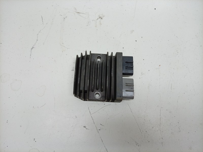 Recambio de regulador de corriente para honda forza forza 750 (rh11) referencia OEM IAM FH027AA 31600MKND51 