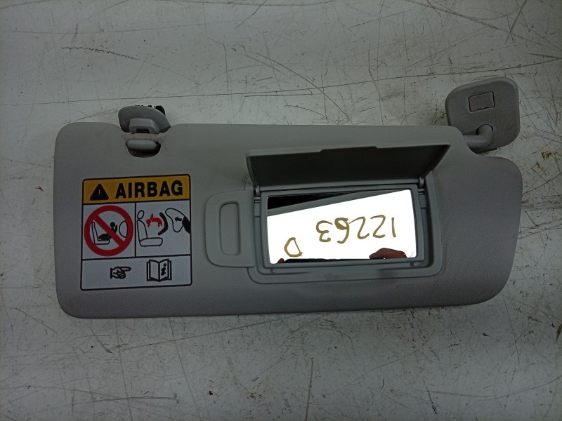 Recambio de parasol derecho para dacia sandero iii 1.0 tce 90 eco-g referencia OEM IAM  964009953R 