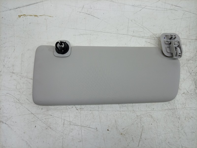 Recambio de parasol izquierdo para dacia sandero iii 1.0 tce 90 eco-g referencia OEM IAM  964016722R 