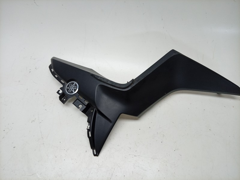 Recambio de moldura para yamaha x-max x-max 400 (sh11) referencia OEM IAM  BL1F835J00 