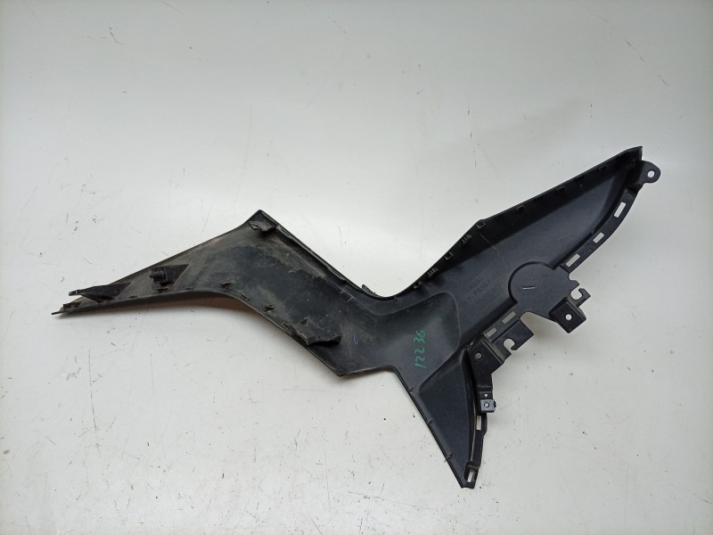 Recambio de moldura para yamaha x-max x-max 400 (sh11) referencia OEM IAM  BL1F835J00 