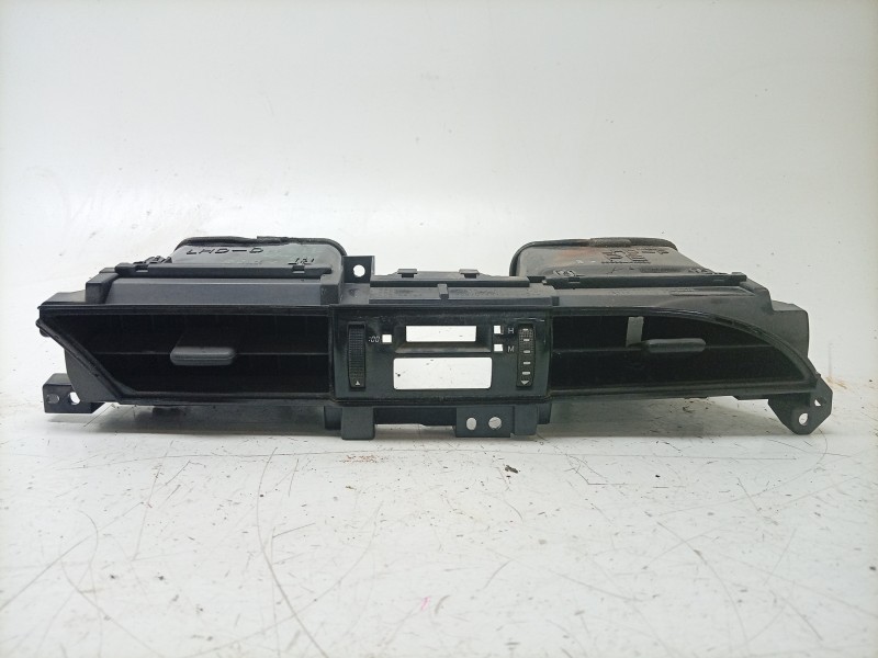 Recambio de rejilla aireadora para toyota hilux (gun1) doble cabina dlx 4x4 referencia OEM IAM  55661KK140 