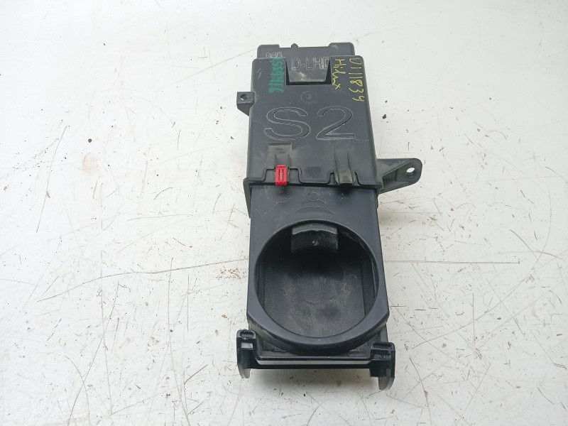 Recambio de moldura para toyota hilux (gun1) doble cabina dlx 4x4 referencia OEM IAM  66995KK020 