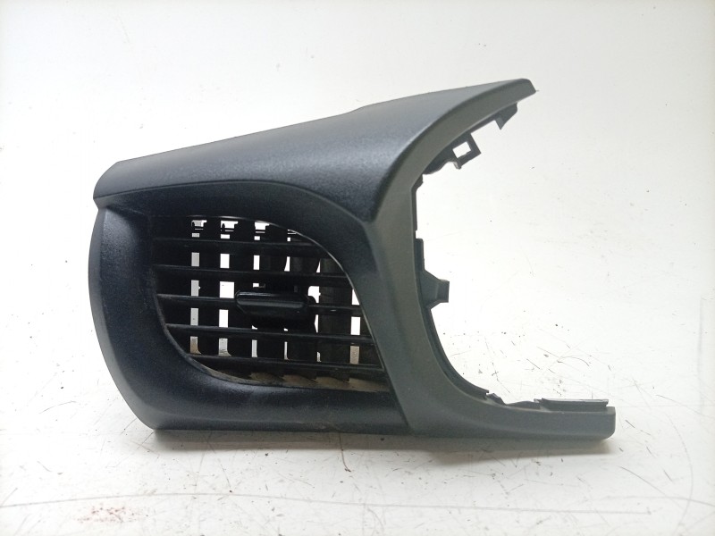 Recambio de rejilla aireadora para toyota hilux (gun1) doble cabina dlx 4x4 referencia OEM IAM  55650KK070 