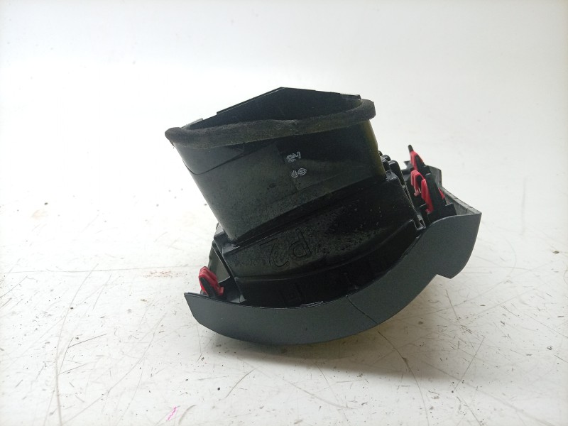 Recambio de rejilla aireadora para toyota hilux (gun1) doble cabina dlx 4x4 referencia OEM IAM  55650KK070 