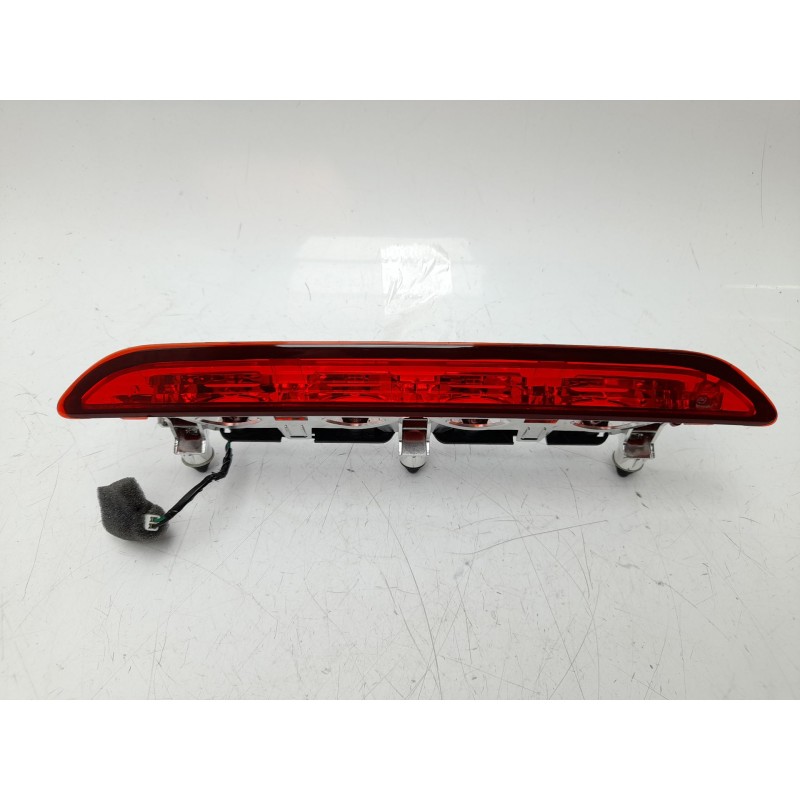 Recambio de luz central de freno para hyundai i20 iii (bc3, bi3) 1.0 t-gdi hybrid 48v referencia OEM IAM  92700Q0100 