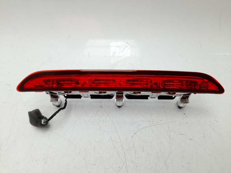 Recambio de luz central de freno para hyundai i20 iii (bc3, bi3) 1.0 t-gdi hybrid 48v referencia OEM IAM  92700Q0100 