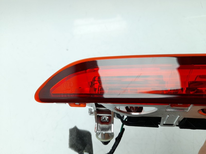 Recambio de luz central de freno para hyundai i20 iii (bc3, bi3) 1.0 t-gdi hybrid 48v referencia OEM IAM  92700Q0100 