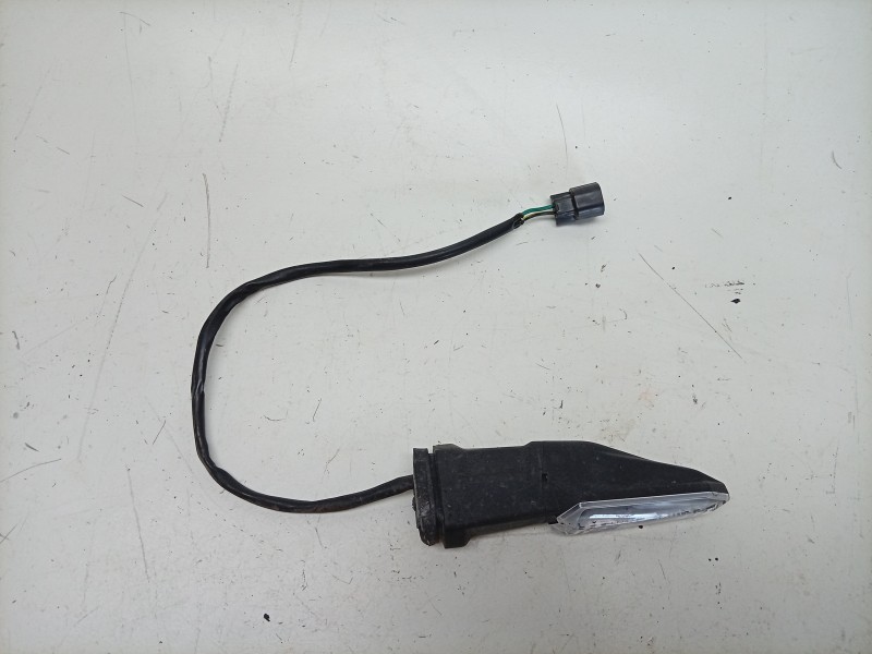 Recambio de piloto trasero izquierdo para kawasaki zx-4r zx-4r referencia OEM IAM  230370549 