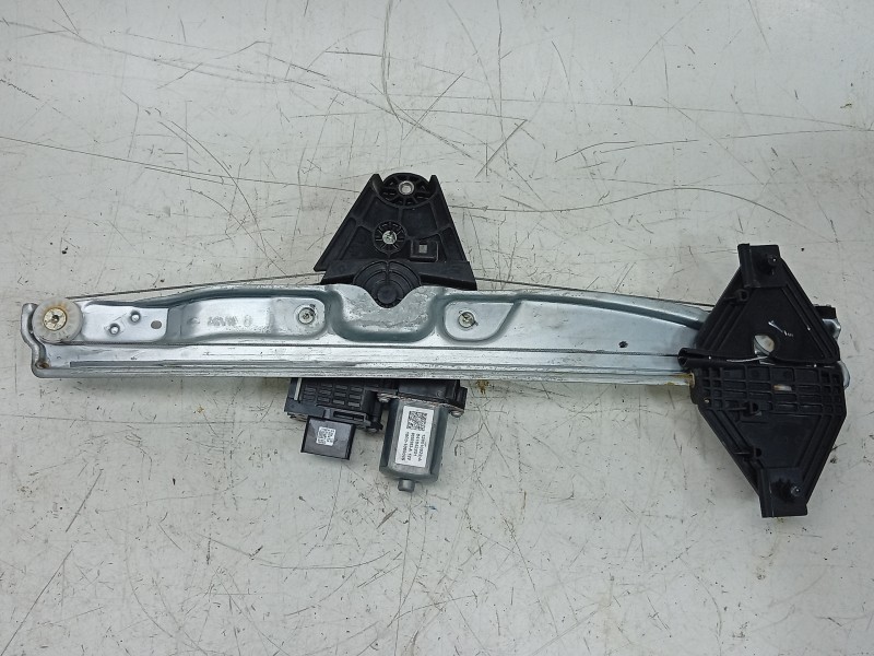 Recambio de elevalunas delantero izquierdo para dacia sandero iii 1.0 tce 90 eco-g referencia OEM IAM  807218548R 