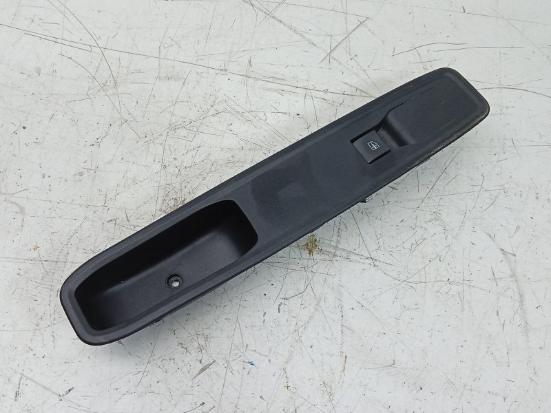 Recambio de mando elevalunas delantero derecho para dacia sandero iii 1.0 tce 90 eco-g referencia OEM IAM  254214937R 