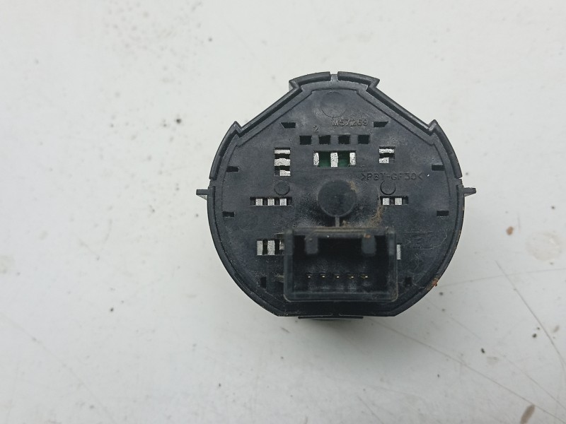 Recambio de interruptor para toyota hilux (gun1) doble cabina dlx 4x4 referencia OEM IAM  M57269 