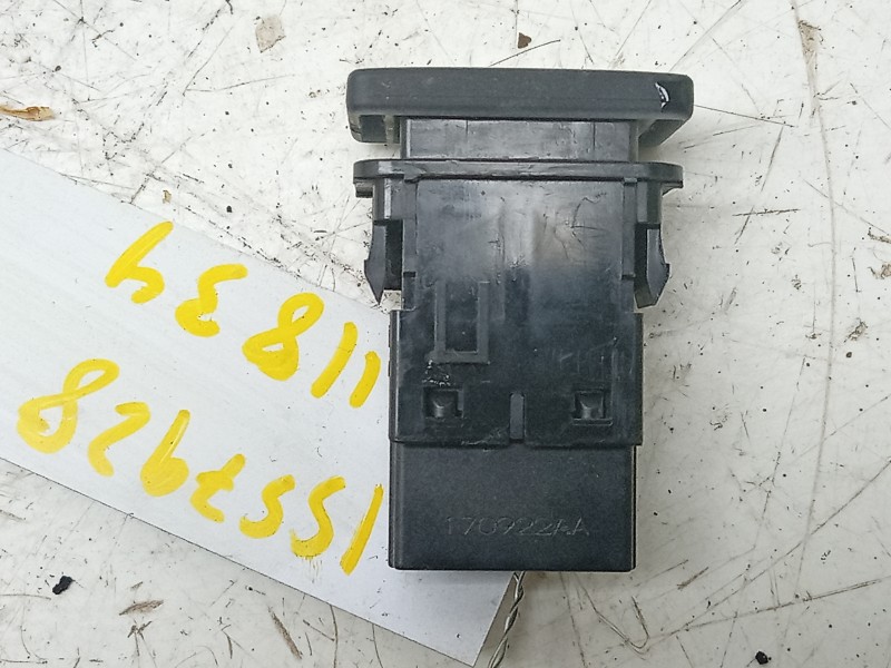 Recambio de interruptor para toyota hilux (gun1) doble cabina dlx 4x4 referencia OEM IAM  849880K010 